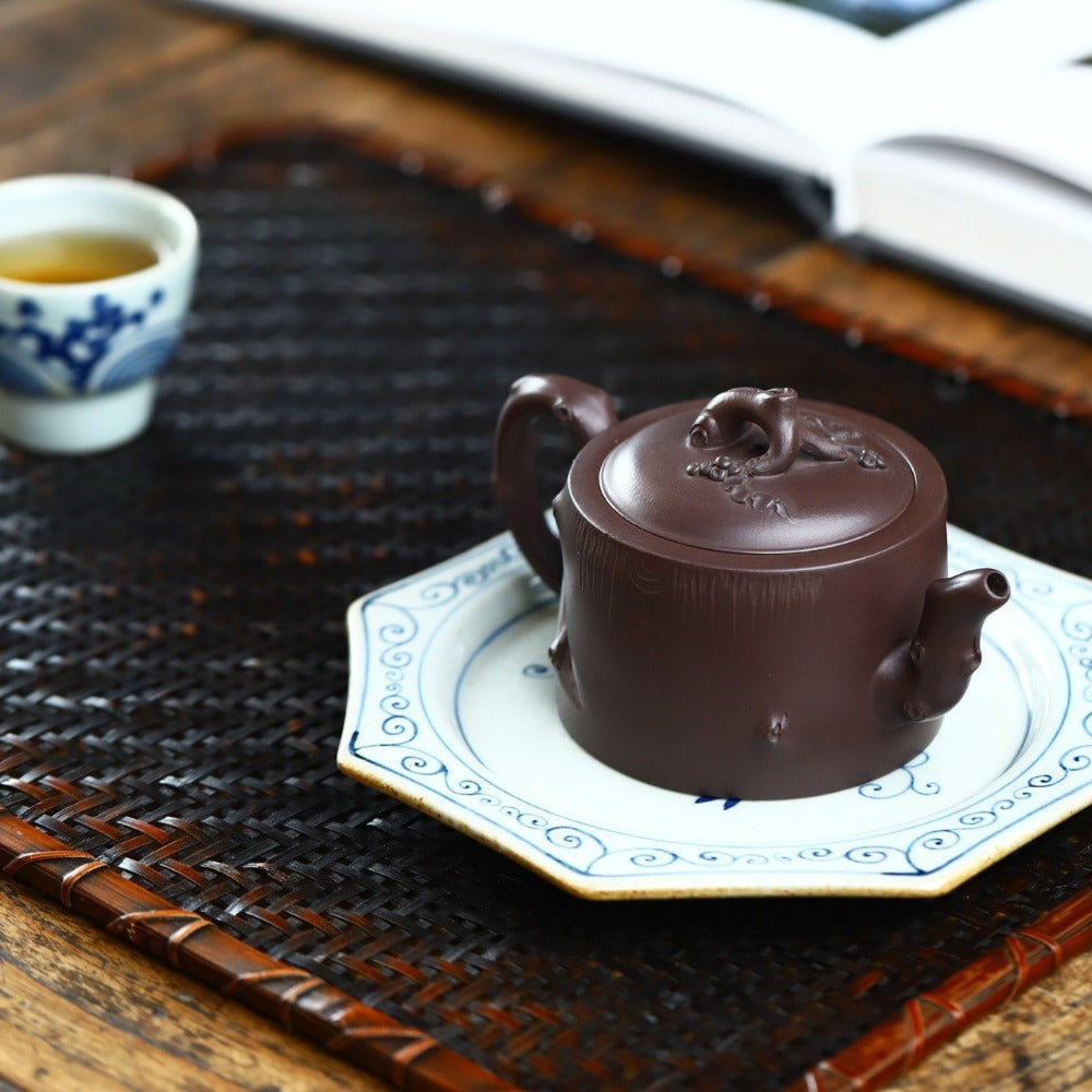 Full Handmade Yixing Zisha Teapot [Grape Stump Pot] (Lao Zi Ni - 180ml)