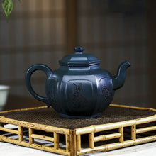 Load image into Gallery viewer, Full Handmade Yixing Zisha Teapot [Jiqing Gong Deng 吉庆宫灯] (Sumatran Green - 580ml)
