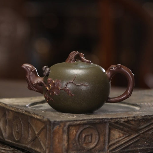 Full Handmade Yixing Zisha Teapot [Squirrel Grape Pot] (Lu Ni/Hong Ni - 170ml)