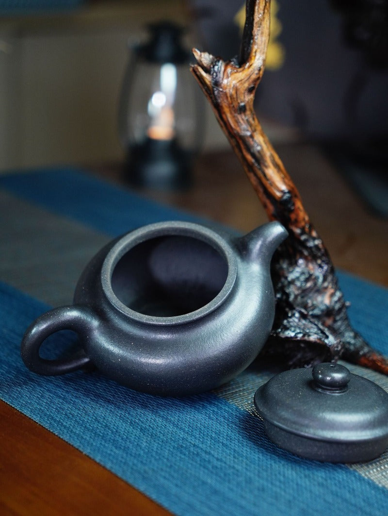 Théière Yixing Zisha entièrement faite à la main [Pot Fanggu] (Zhu Ni cuite en réduction - 260ml)
