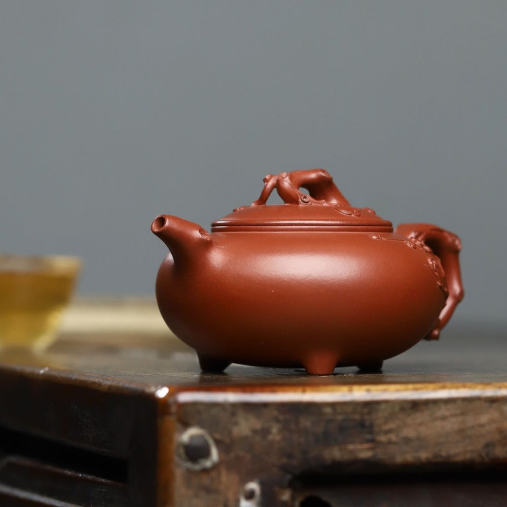 Full Handmade Yixing Zisha Teapot [Plum Blossom Tripod Pot] (Qing Shui Ni - 370ml)
