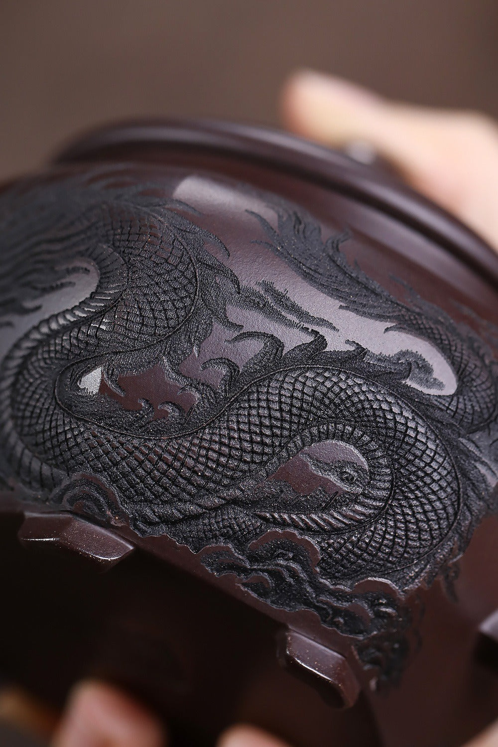 Yixing Zisha Teapot [Dragon Liufang] (Gu Tong Wu Ni - 330ml)