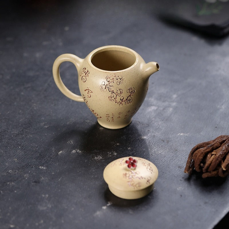 全手工宜兴紫砂茶壶 [踏雪寻梅] (本山绿泥 - 150ml)