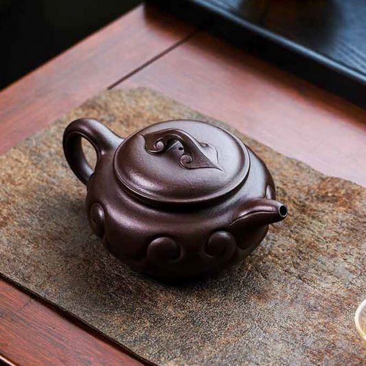 Full Handmade Yixing Zisha Teapot [Fanggu Ruyi] (Lao Zi Ni - 500ml)