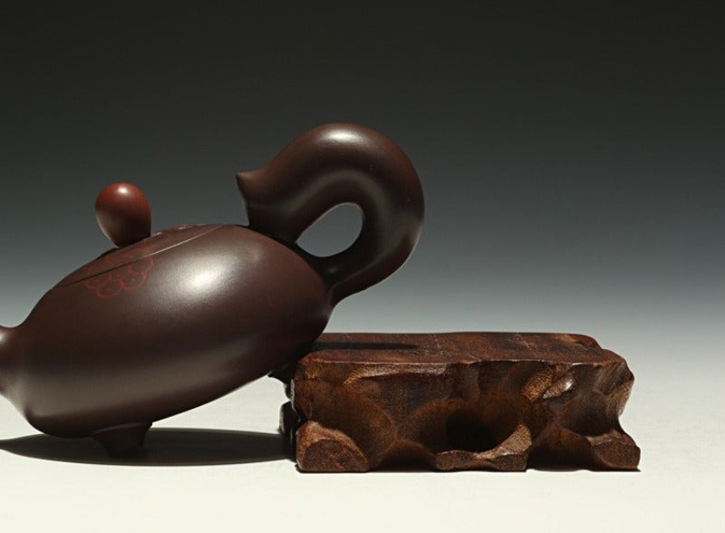 Full Handmade Yixing Zisha Teapot [Squirrel Pot] (Lao Zi Ni - 120/150ml)