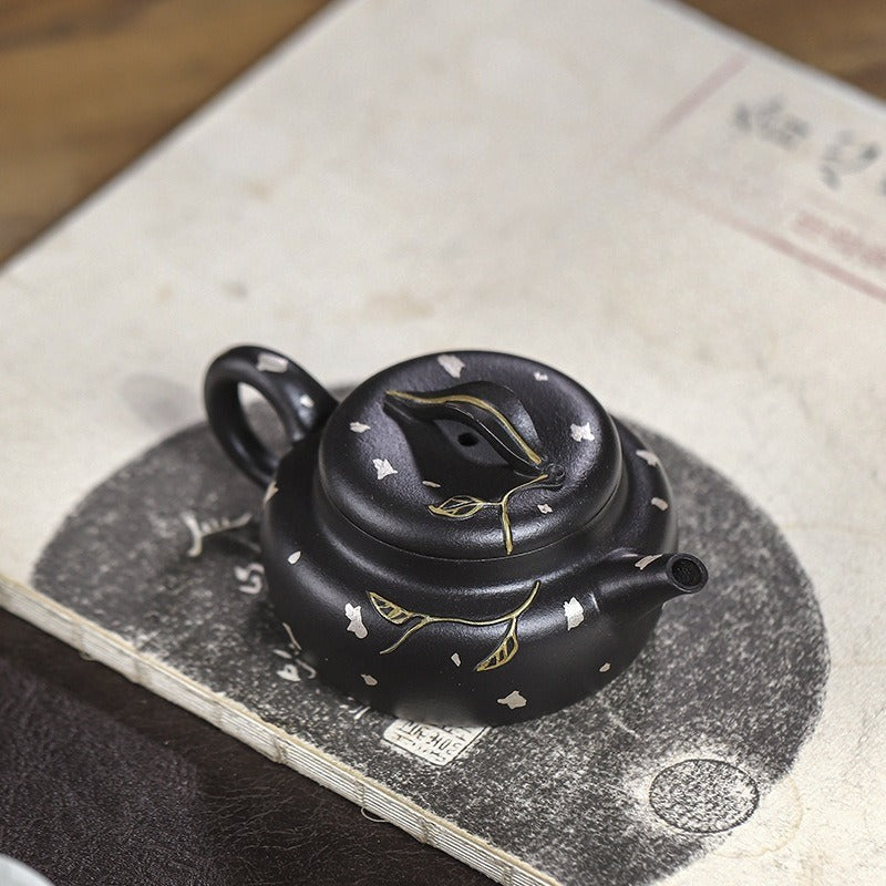 Tetera Yixing Zisha completamente hecha a mano [Jin Zhi Yuye] (Hei Luo Lan - 150 ml)