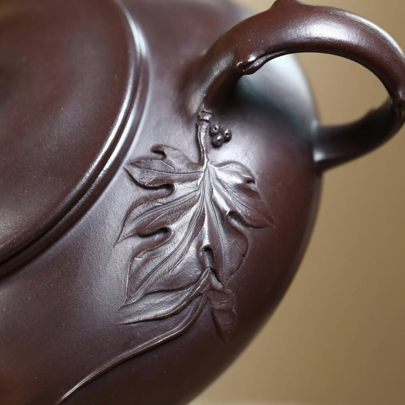 Yixing Zisha Teapot [Peach Leaf Han Jiang] (Zi Ni - 240ml)