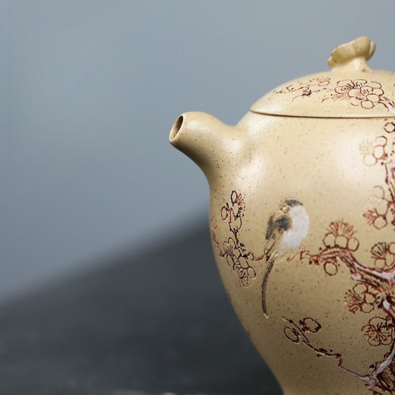 全手工宜兴紫砂茶壶 [踏雪寻梅] (本山绿泥 - 150ml)