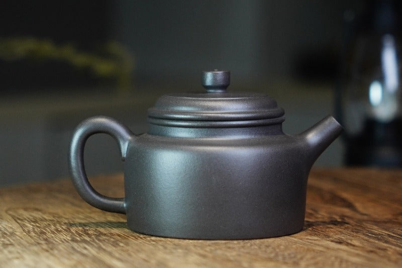 Théière Yixing Zisha entièrement faite à la main [Pot Dezhong] (Qinghui Ni - 190 ml)