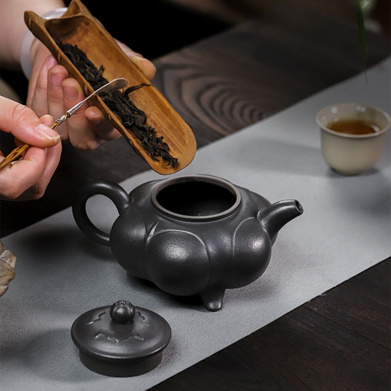 Full Handmade Yixing Zisha Teapot [Lianhua Ding] (Tian Qing Ni - 320ml)