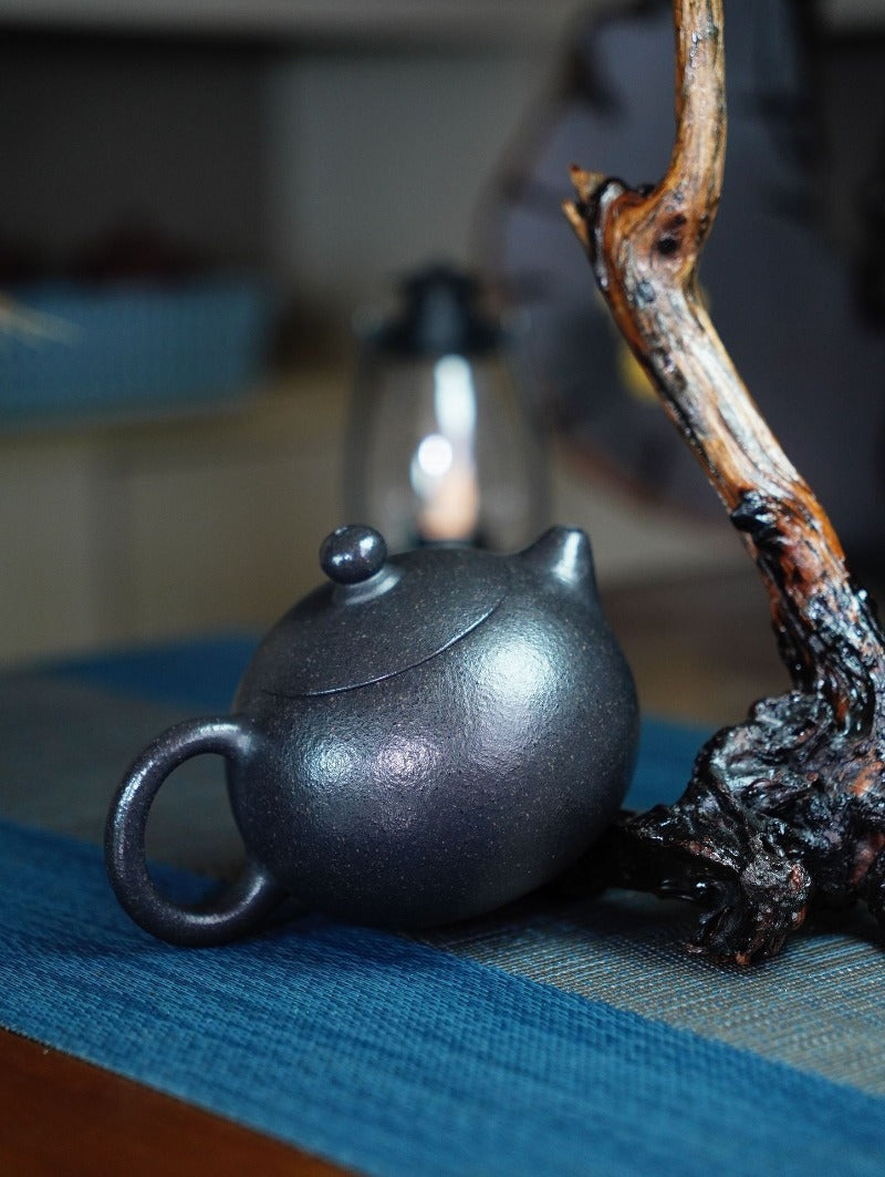 Teiera Yixing Zisha completamente fatta a mano [Xishi Pot] (Zhuni ridotto - 240 ml)