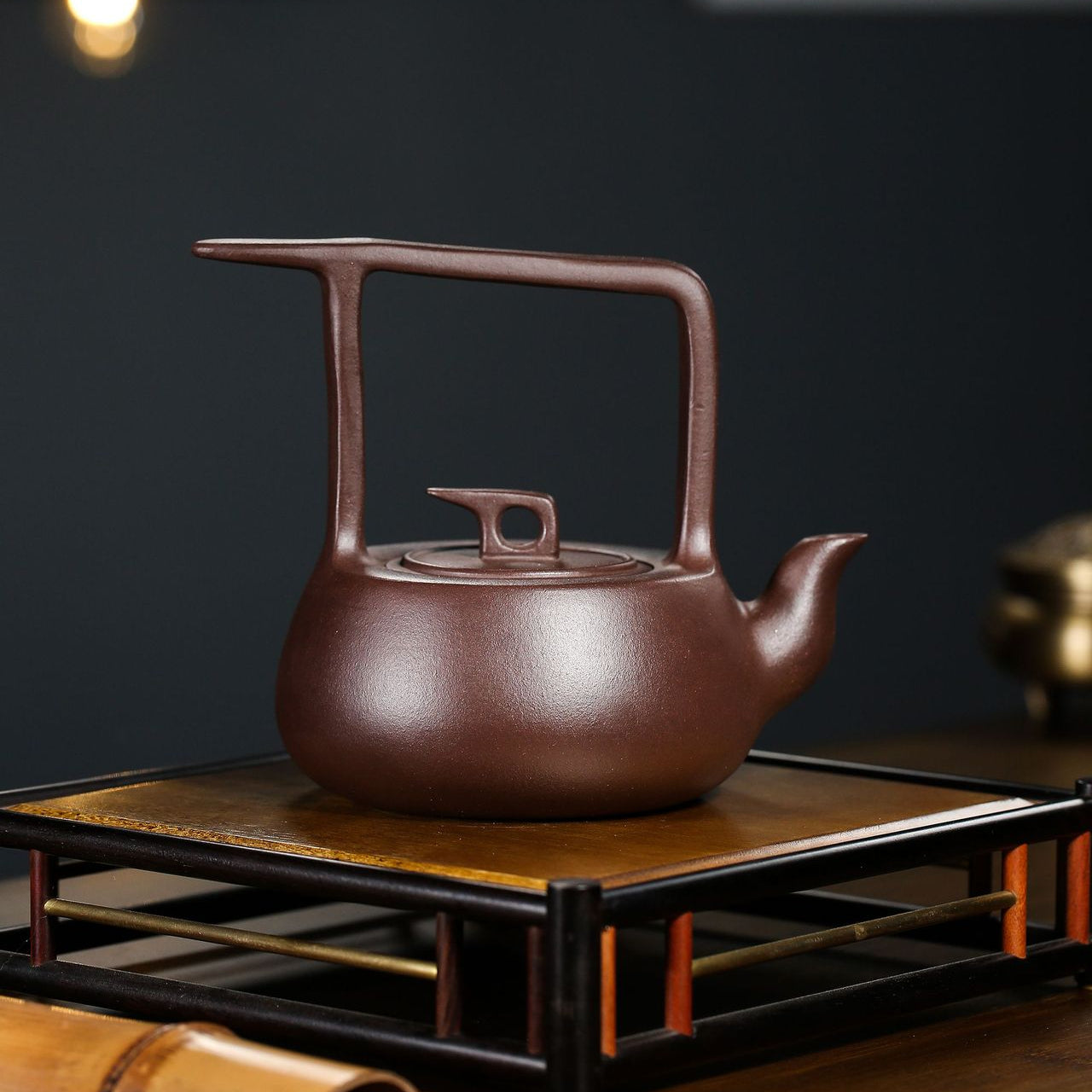 Yixing Zisha Teapot [Smooth & Fine Tiliang 一帆风顺提梁] (Zi Ni - 380ml)