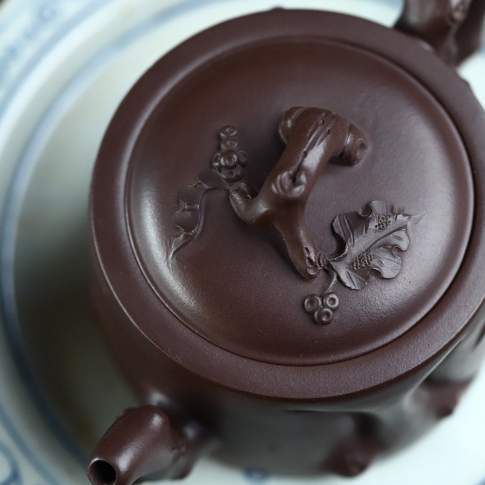 Full Handmade Yixing Zisha Teapot [Grape Stump Pot] (Lao Zi Ni - 180ml)