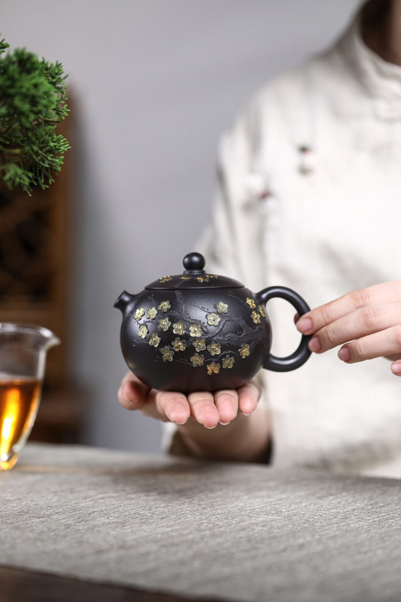 Yixing Zisha Teapot [Plum Blossom Xishi] (Shi Huang - 270ml)