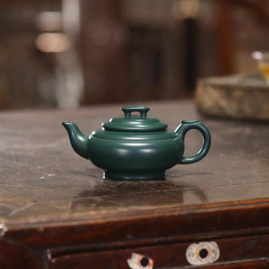 Full Handmade Yixing Zisha Teapot [Shang Xin Qiao Pot] (Mingguo Lu Ni- 210ml)