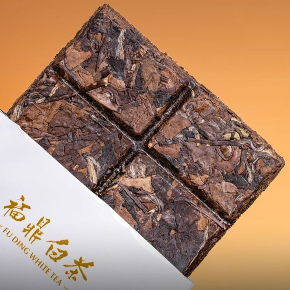 2016 Fuding Weißer Tee Ziegel [Gong Mei] Geschenkset 300g (30g x 10 Dosen)