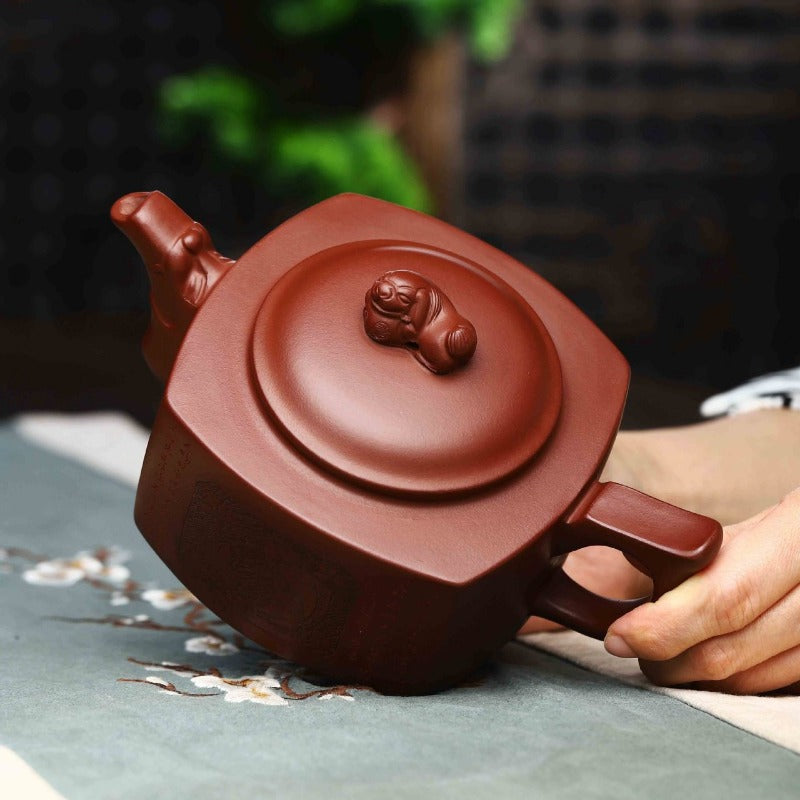 Full Handmade Yixing Zisha Teapot [Yuyue] (Lao Zi Ni - 550ml)