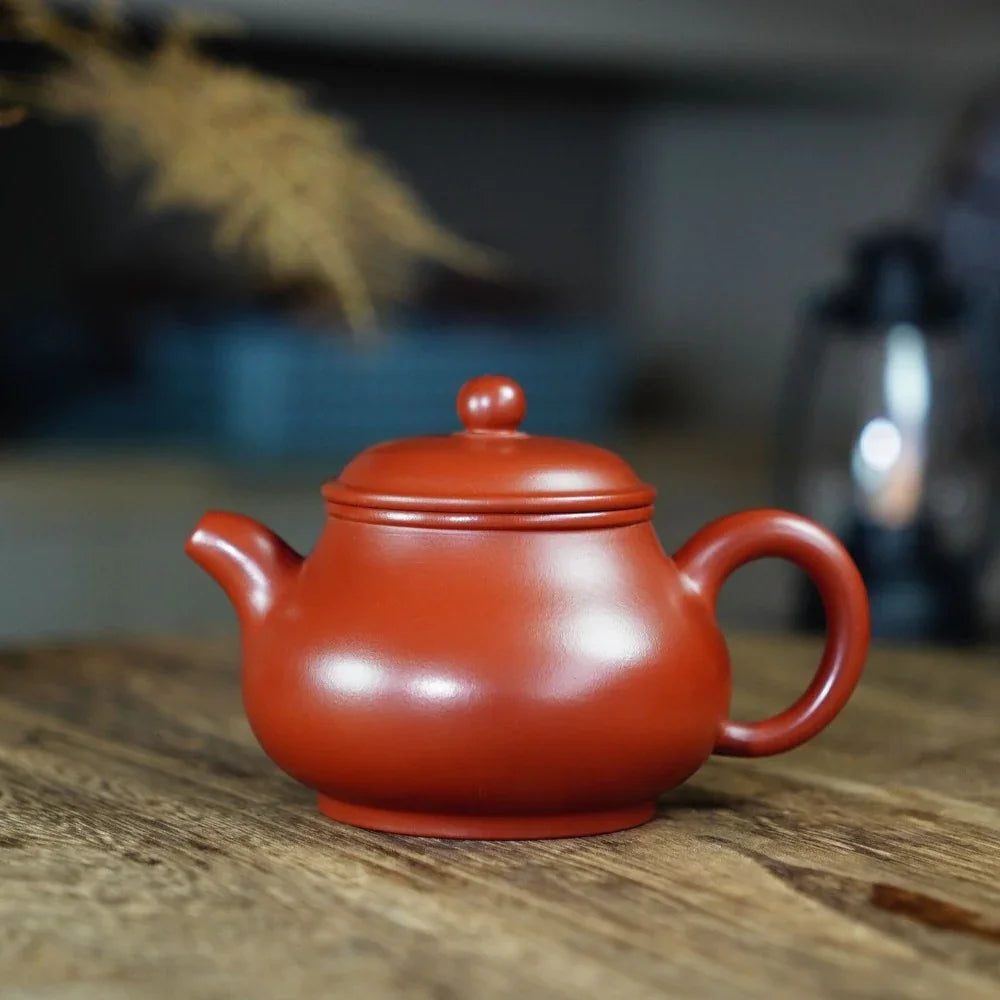 Teko Yixing Zisha yang Halus [Gao Pan Pot] (Dahongpao - 200ml)