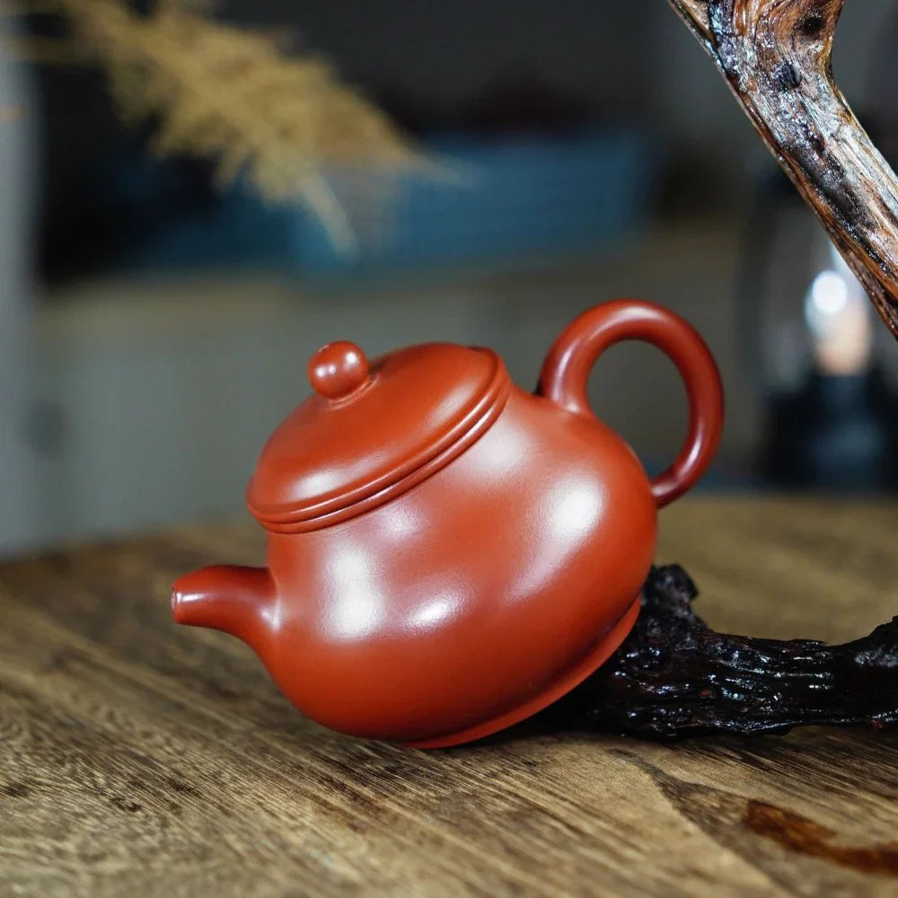 Teko Yixing Zisha yang Halus [Gao Pan Pot] (Dahongpao - 200ml)
