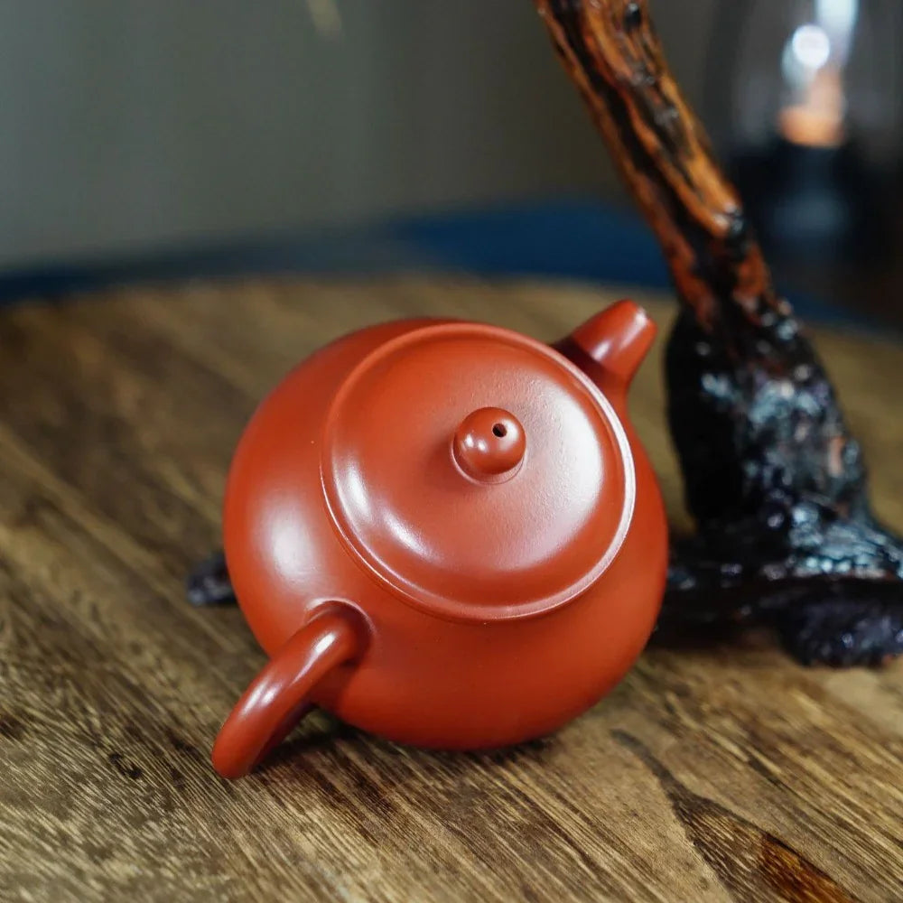 Teko Yixing Zisha yang Halus [Gao Pan Pot] (Dahongpao - 200ml)