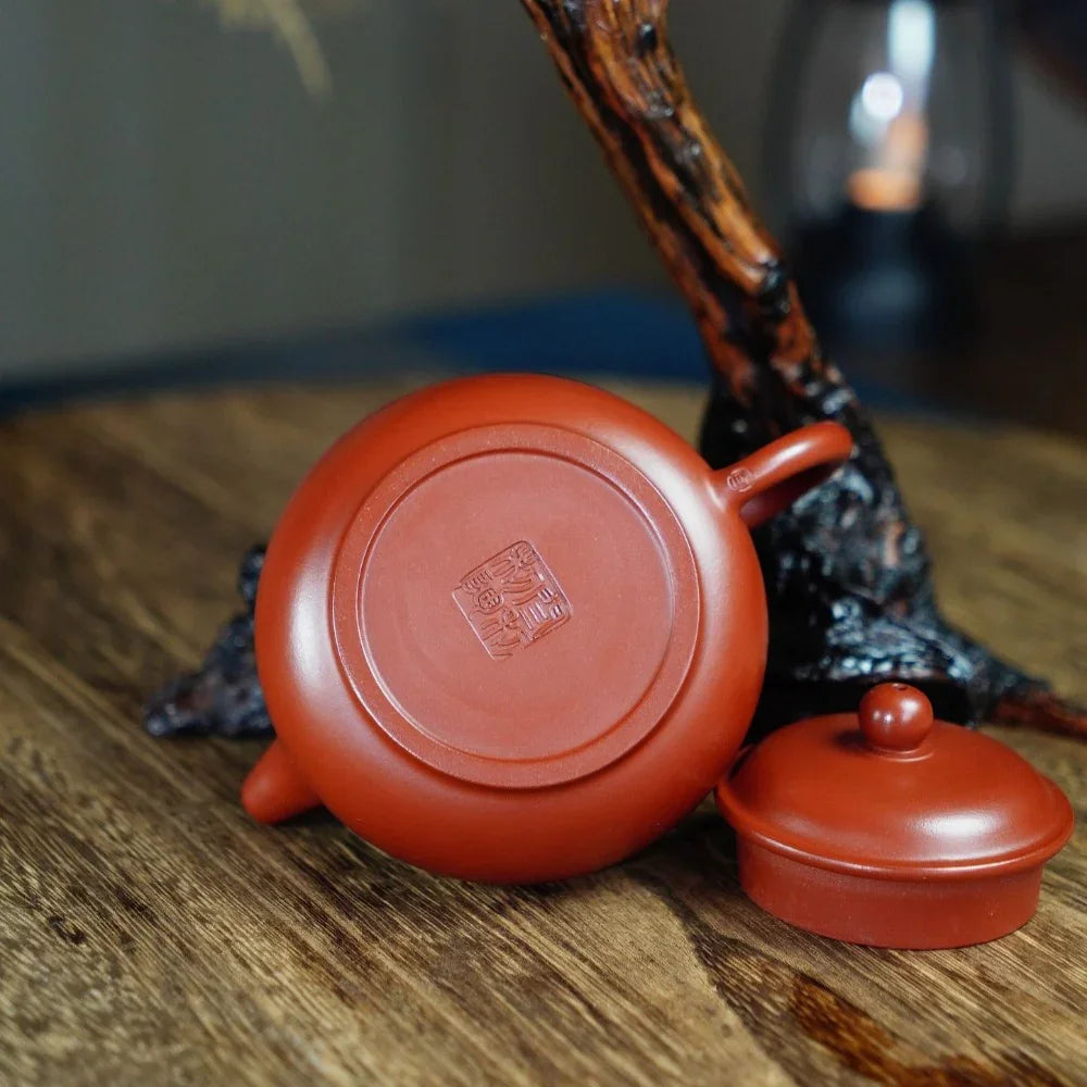 Teko Yixing Zisha yang Halus [Gao Pan Pot] (Dahongpao - 200ml)