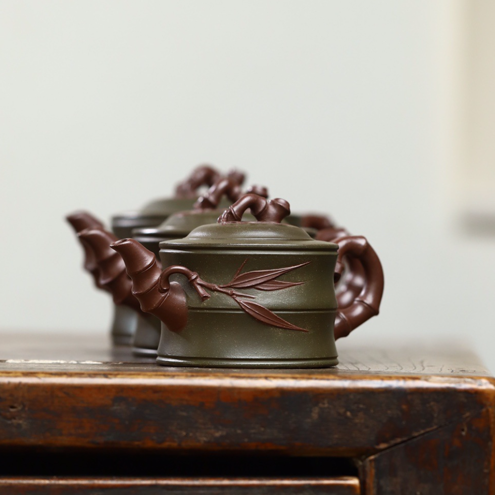 Full Handmade Yixing Zisha Teapot [Bi-color Bamboo Pot 双色竹段壶] (Lu Ni - 125/175/270ml)