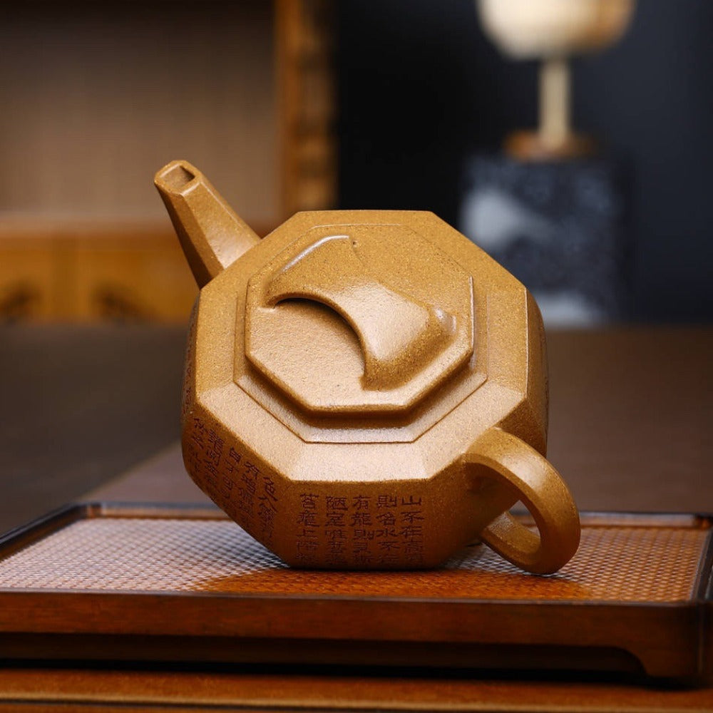 Full Handmade Yixing Zisha Teapot [Bafang Niu Gai Pot] (Wucai Lao Duan Ni - 650ml)