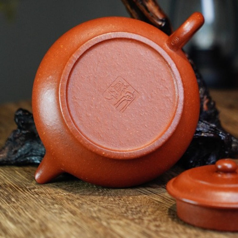 Full Handmade Yixing Zisha Teapot [Xu Bian Pot] (Jiang Po Ni - 210ml)