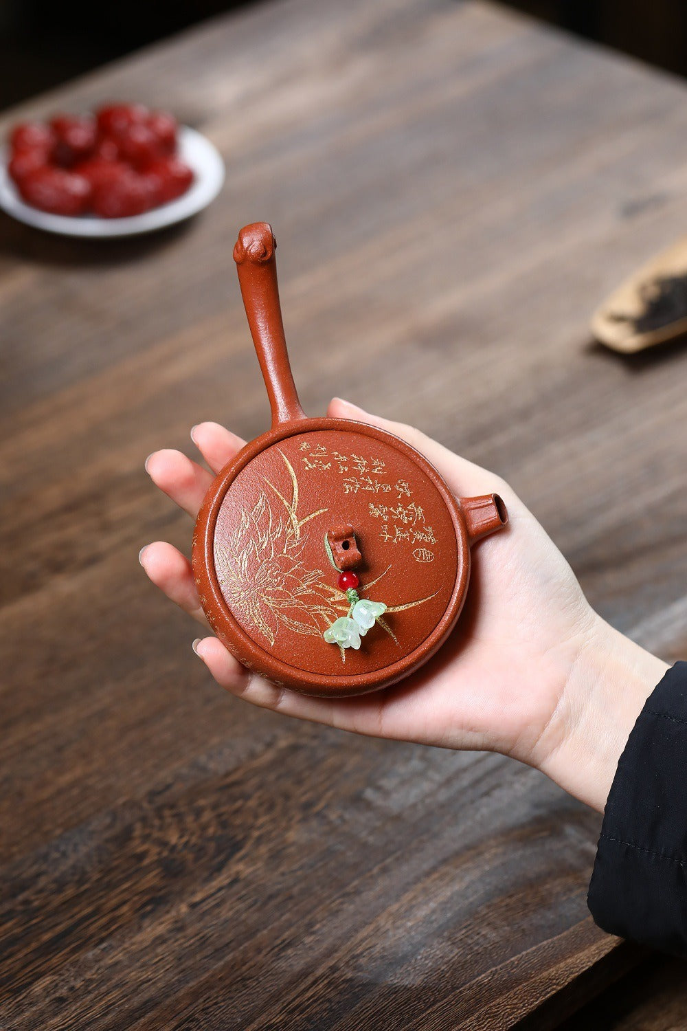 Yixing Zisha Teapot [Lotus Tang Yu] (Hong Jiang Po Ni - 110ml)