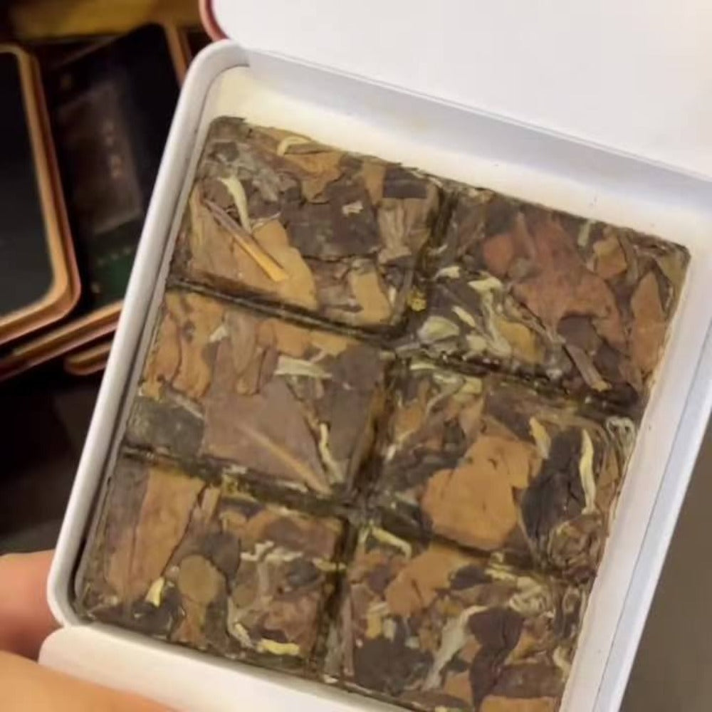2016 Fuding Weißer Tee Ziegel [Gong Mei] Geschenkset 300g (30g x 10 Dosen)