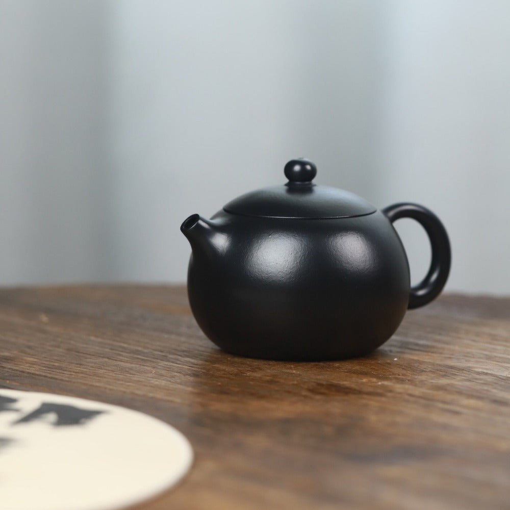 Théière Yixing Zisha entièrement faite à la main [Pot Xishi] (Hei Ni - 230 ml)