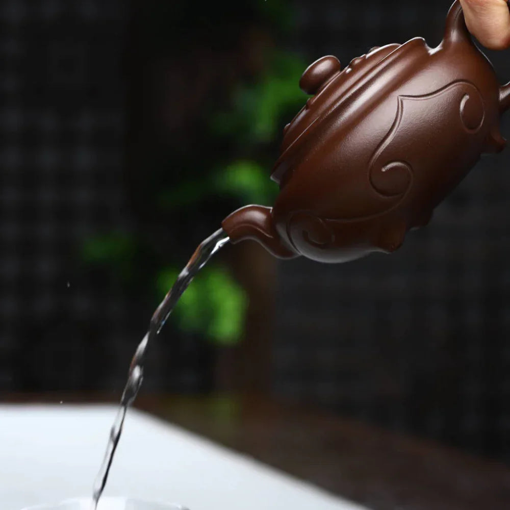 full-handmade-yixing-zisha-teapot-3-legs-ruyi-pot-shi-hong-230ml-yiqin-tea-house-yiqinteahouse-com-4 - YIQIN TEA HOUSE 一沁茶舍 yiqinteahouse.com