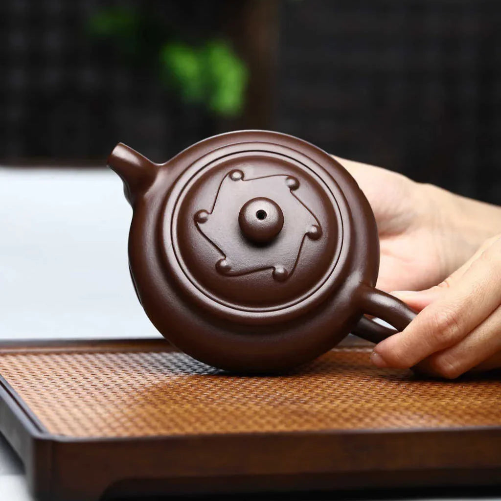 full-handmade-yixing-zisha-teapot-3-legs-ruyi-pot-shi-hong-230ml-yiqin-tea-house-yiqinteahouse-com-7 - YIQIN TEA HOUSE 一沁茶舍 yiqinteahouse.com