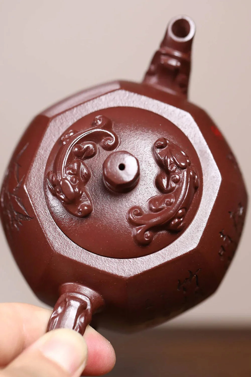 Full Handmade Yixing Zisha Teapot [Bamian Linglong Pot] (Zi Ni - 200ml)