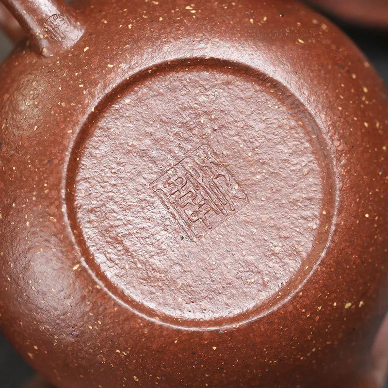 full-handmade-yixing-zisha-teapot-bian-fu-tao-hua-ni-200ml-yiqin-tea-house-yiqinteahouse-com-11 - YIQIN TEA HOUSE 一沁茶舍 yiqinteahouse.com