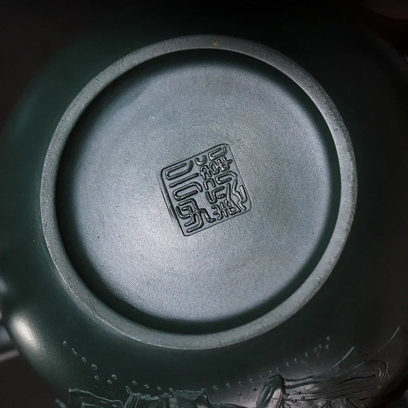 Teko Zisha Yixing Buatan Tangan Sepenuhnya [Big Plum Blossom Xishi Pot] (Feicui Lu Ni - 470ml)