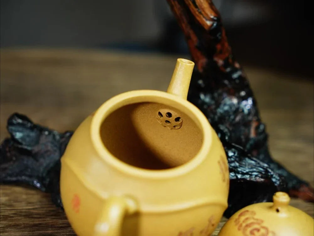 Teko Yixing Zisha Buatan Tangan Sepenuhnya [Buddha Belly Pot] (Huangjin Duan Ni - 160ml)