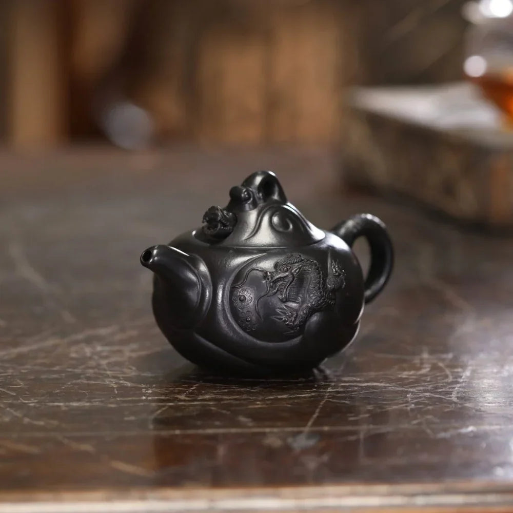 Teko Zisha Yixing Buatan Tangan Sepenuhnya [Carp Dragon Pot] (Hei Ni - 170ml)