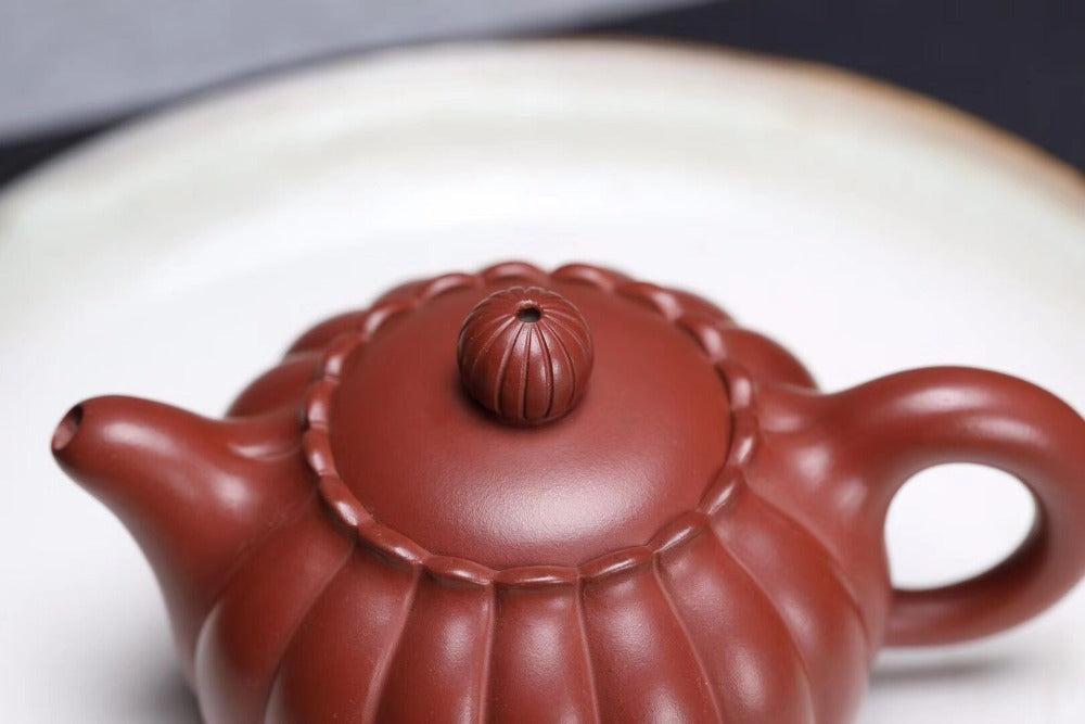 Full Handmade Yixing Zisha Teapot [Chrysanthemum Bud Pot] (Zao Hong Ni - 160ml) - YIQIN TEA HOUSE | yiqinteahouse.com | <200ml, full handmade zisha teapot, new arrival, plain smooth, teapot, teaware