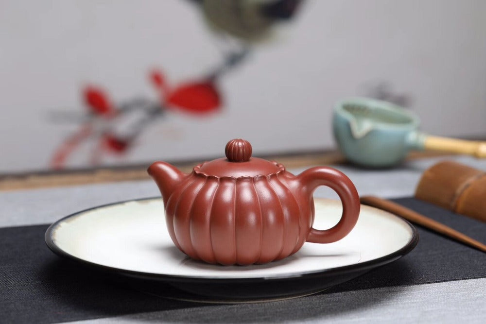 Full Handmade Yixing Zisha Teapot [Chrysanthemum Bud Pot] (Zao Hong Ni - 160ml) - YIQIN TEA HOUSE | yiqinteahouse.com | <200ml, full handmade zisha teapot, new arrival, plain smooth, teapot, teaware