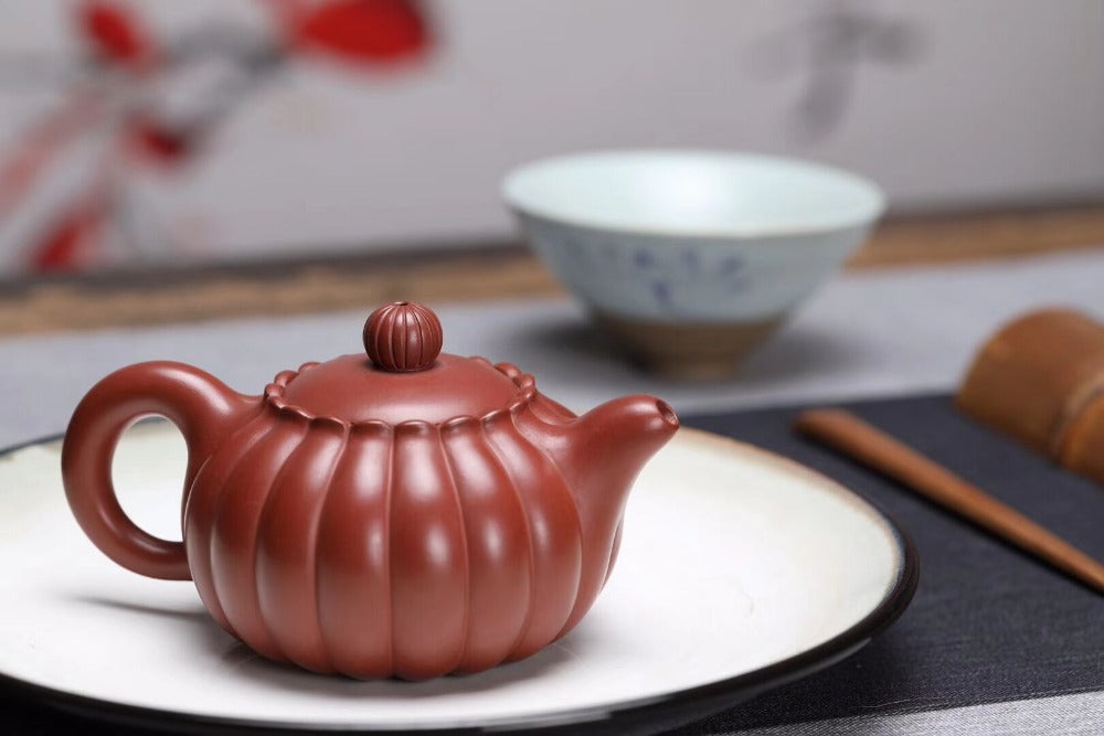 Full Handmade Yixing Zisha Teapot [Chrysanthemum Bud Pot] (Zao Hong Ni - 160ml) - YIQIN TEA HOUSE | yiqinteahouse.com | <200ml, full handmade zisha teapot, new arrival, plain smooth, teapot, teaware