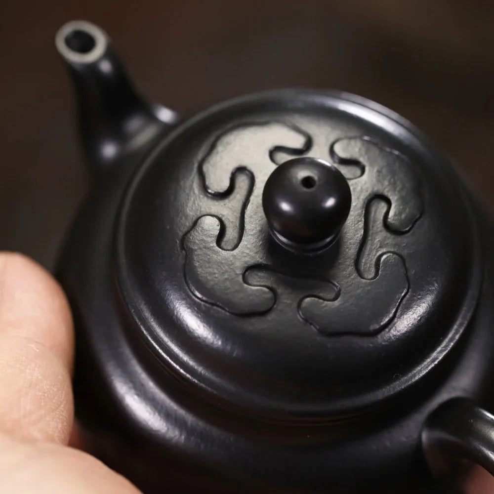 Teiera Yixing Zisha completamente fatta a mano [Dabin Ruyi Pot] (Hei Ni - 210ml)