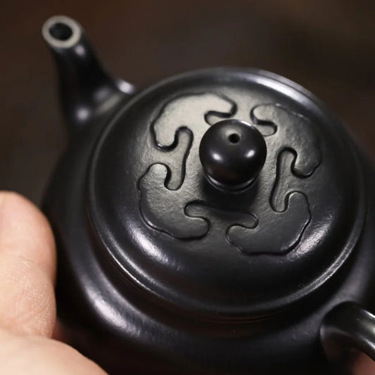 Teko Yixing Zisha Buatan Tangan Sepenuhnya [Dabin Ruyi Pot] (Hei Ni - 210ml)
