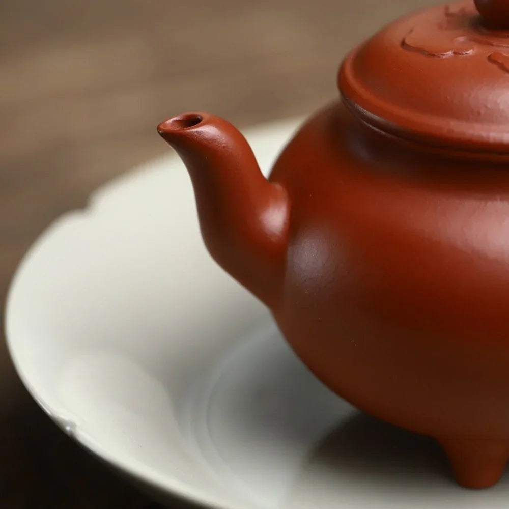 Full Handmade Yixing Zisha Teapot [Dabin Ruyi Pot] (Zhu Ni- 150ml)