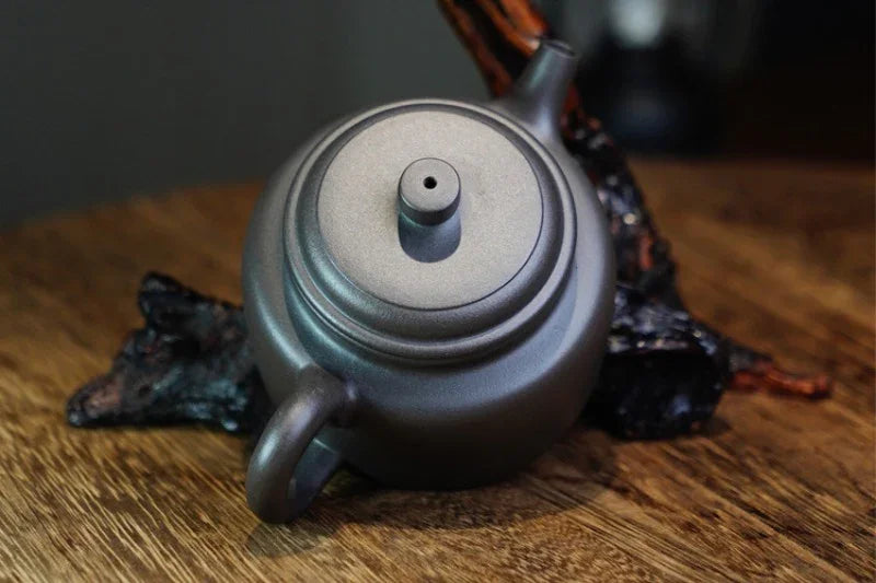 Teko Yixing Zisha Buatan Tangan Sepenuhnya [Periuk Dezhong] (Qinghui Ni - 190ml)