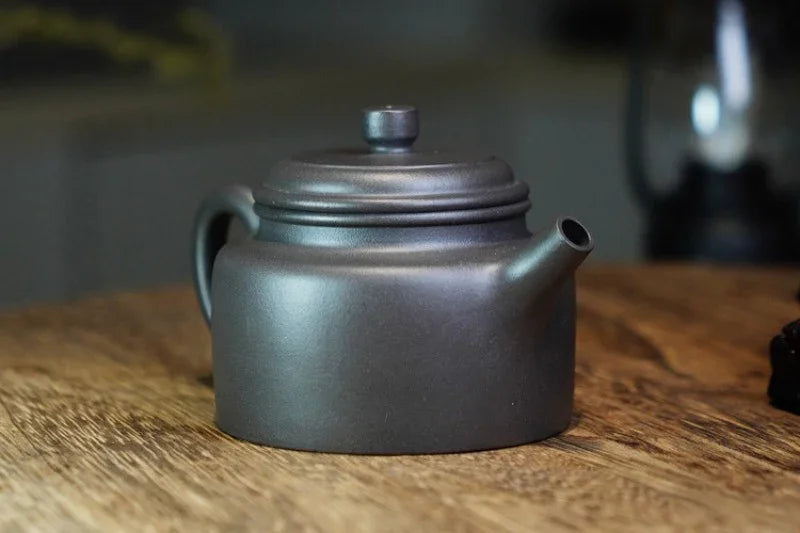 Teko Yixing Zisha Buatan Tangan Sepenuhnya [Periuk Dezhong] (Qinghui Ni - 190ml)