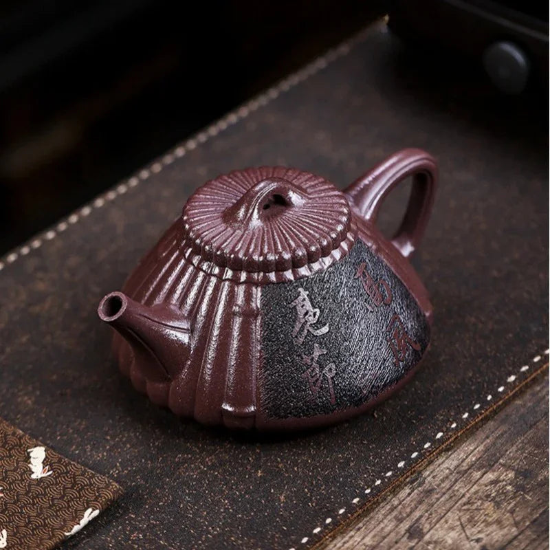 Full Handmade Yixing Zisha Teapot [Gao Feng Liang Jie] (30 Mu Zi Ni - 530ml)