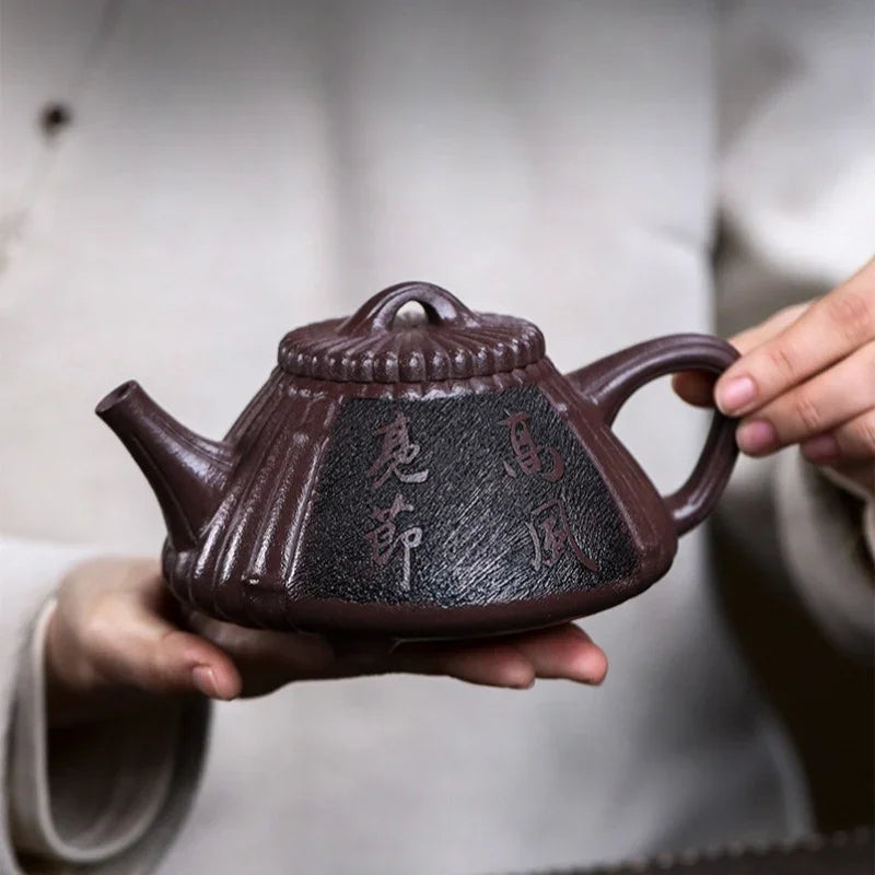 Full Handmade Yixing Zisha Teapot [Gao Feng Liang Jie] (30 Mu Zi Ni - 530ml)