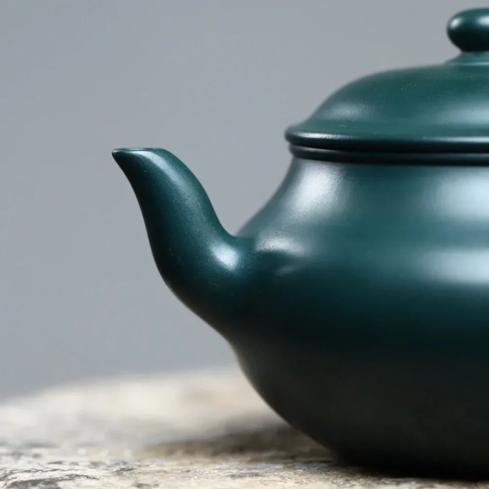 full-handmade-yixing-zisha-teapot-gao-pan-pot-minguo-lu-ni-330ml-yiqin-tea-house-yiqinteahouse-com-7 - YIQIN TEA HOUSE 一沁茶舍 yiqinteahouse.com