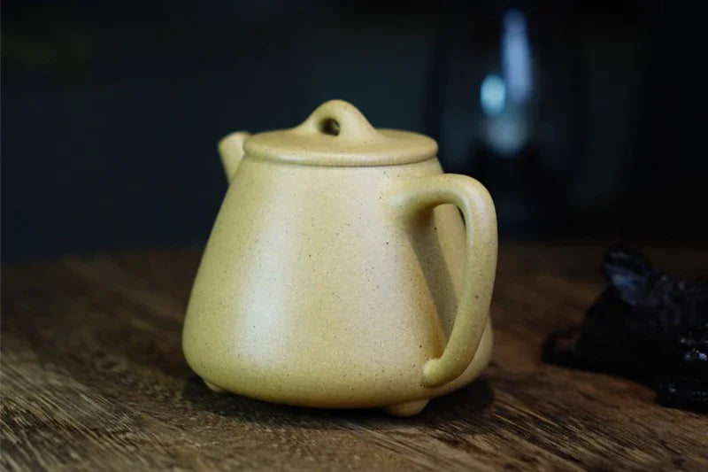 Teko Yixing Zisha Buatan Tangan Sepenuhnya [Gao Shi Piao Pot] (Bensan Lu Ni - 210ml)